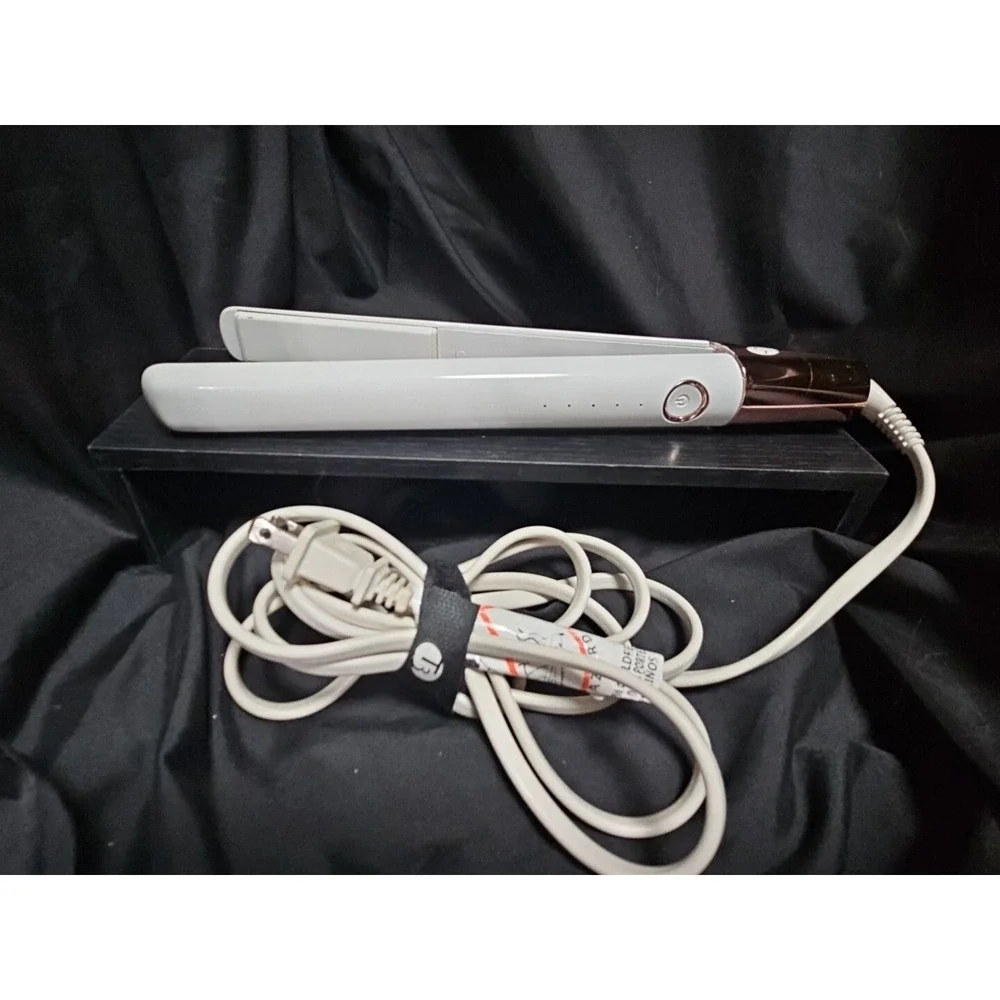 T3 Micro SinglePass Ceramic Flat Iron 1